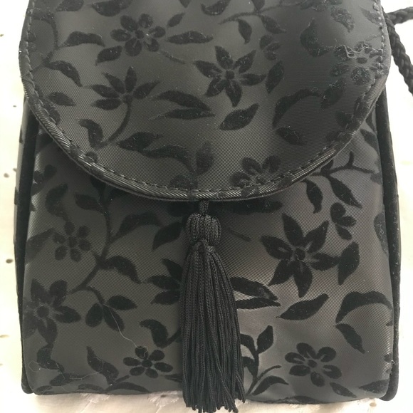 Avon black shoulder evening satin and crushed velvet satchel - Picture 3 of 6